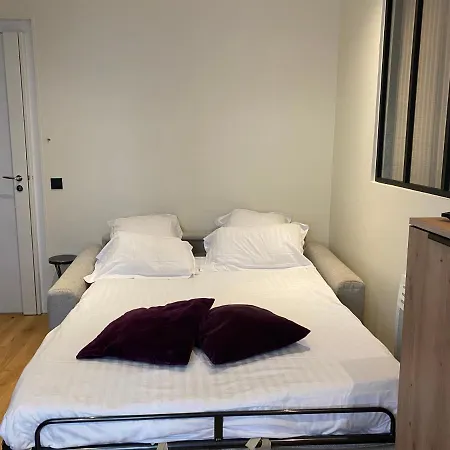 Cail Apartment Paris
